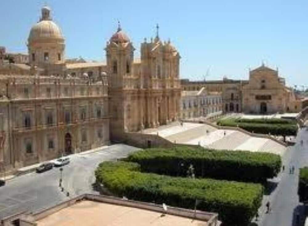 Casa Paolo In Val Di Noto Villa กาลาแบร์นาร์โด ภายนอก รูปภาพ